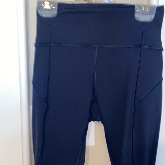 Lululemon Navy 19in Leggings - Picture 3 of 7